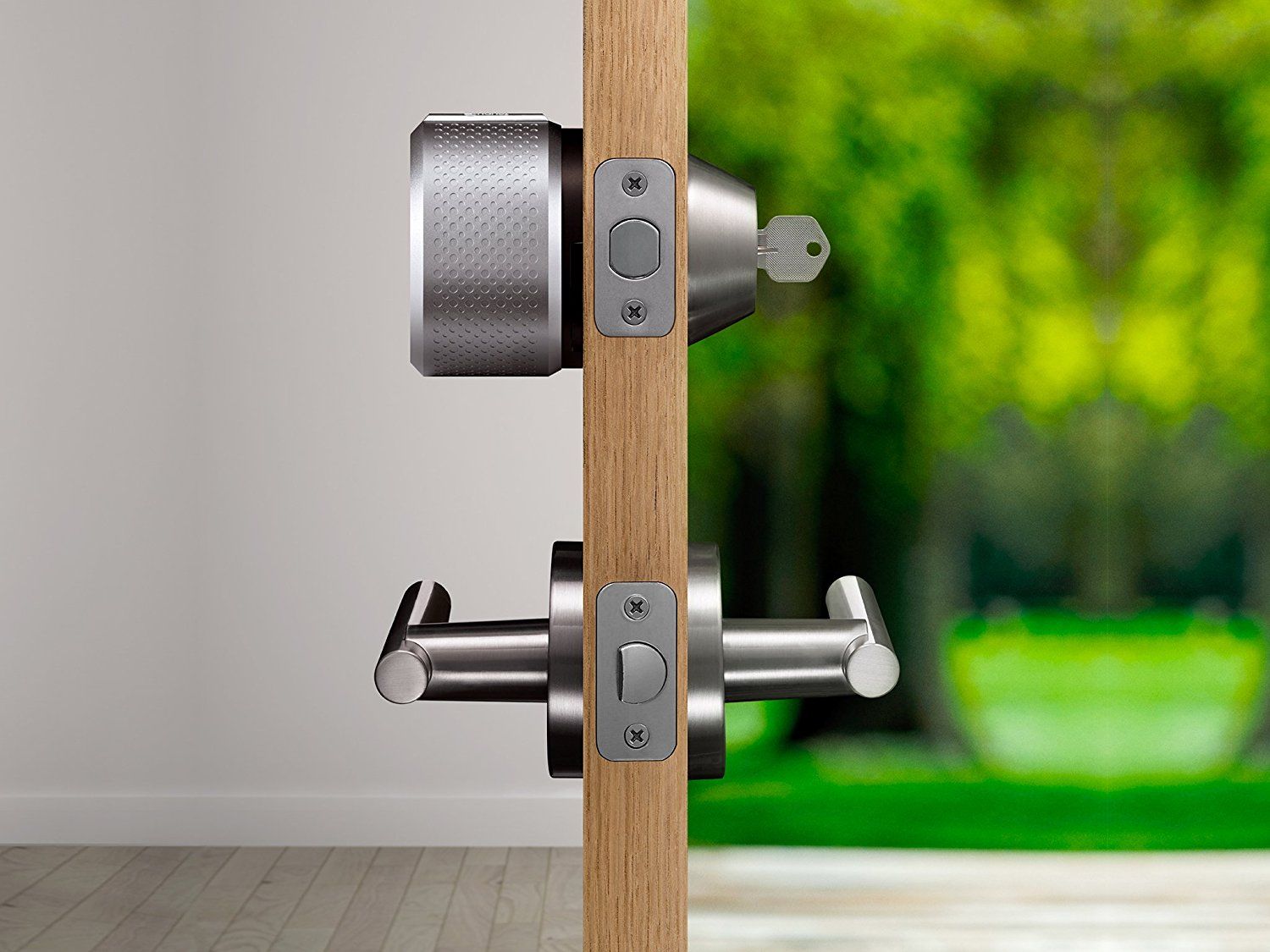 August Smart Lock funcționează cu Arlo?